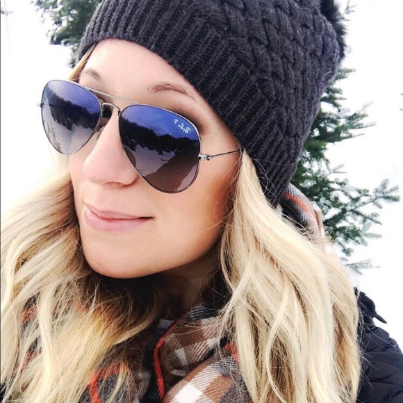 MEET YOUR SELLER | L. Rae - Picture 2 of 10